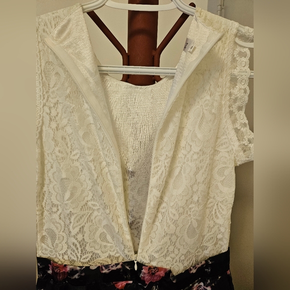 NWOT YesStyle - Cocktail Floral Sleeveless Dress - Picture 10 of 10